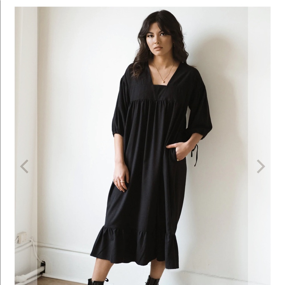 🇨🇦 Harly Jae Paysanne Dress black raw silk, S/M